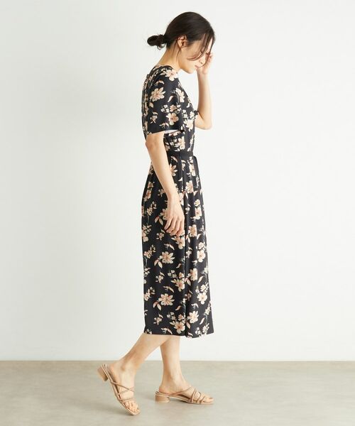 LAURA ASHLEY / ローラ アシュレイ ロング・マキシ丈ワンピース | 【洗える/ジャージ素材/同柄アイテムあり】ミラ柄ワンピース | 詳細1