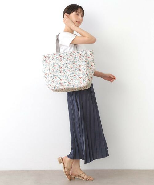 LAURA ASHLEY / ローラ アシュレイ トートバッグ | 【STORY掲載！/撥水加工/キャリーセット可】ロサ サンクタ柄 トラベル トートバッグ | 詳細4