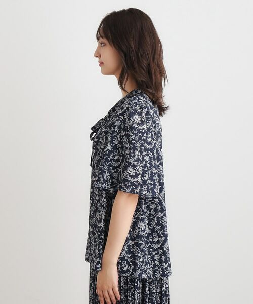 LAURA ASHLEY / ローラ アシュレイ シャツ・ブラウス | 【ボウタイ／同柄アイテムあり】アイロンワーク スクロール柄ブラウス | 詳細10