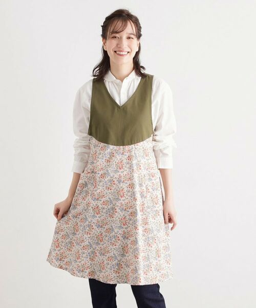 LAURA ASHLEY / ローラ アシュレイ インテリア・生活雑貨・ホビー・ステーショナリー | 【形態安定加工】エラビー フローラル柄 エプロン | 詳細1