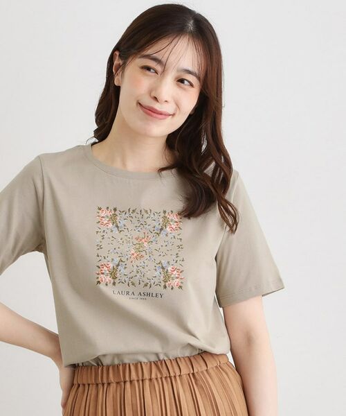 LAURA ASHLEY / ローラ アシュレイ Tシャツ | 【カラー追加！STORY掲載！／コットン100％／3colors】エラビー スカーフ柄 Tシャツ | 詳細2