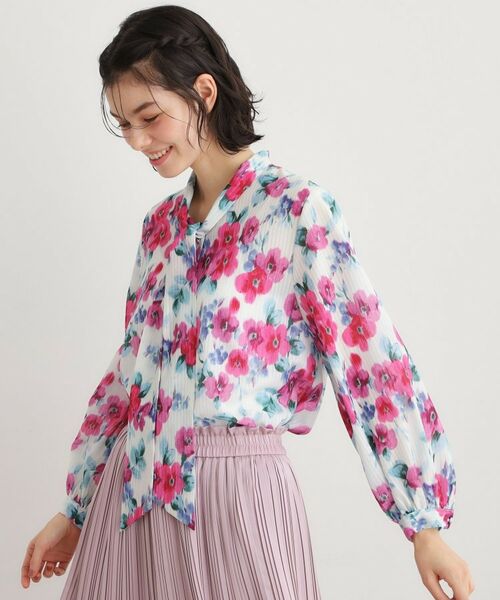 LAURA ASHLEY / ローラ アシュレイ シャツ・ブラウス | 【洗える／同柄アイテムあり】フリーサム ヘイズ柄 ボウタイブラウス（オフホワイト(103)）