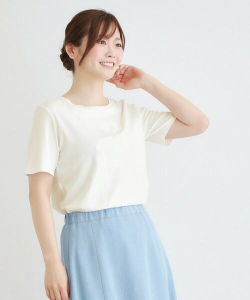 LAURA ASHLEY / ローラ アシュレイ Tシャツ | 【洗える／立体モチーフ／コットン100％】ランズウィック柄Tシャツ | 詳細1