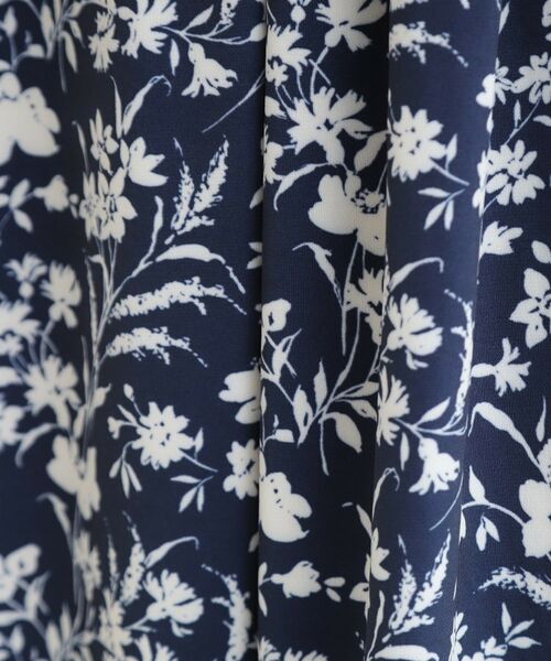 LAURA ASHLEY / ローラ アシュレイ ロング・マキシ丈ワンピース | 【洗える／ジャージ素材／同柄アイテムあり】ライ柄ワンピース | 詳細4