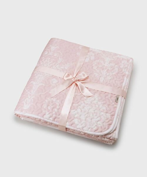 LAURA ASHLEY / ローラ アシュレイ インテリア・インテリア雑貨 | ジョゼッテ柄／ペールシクラメン キルトマルチカバー 200×200cm（ピンク(171)）