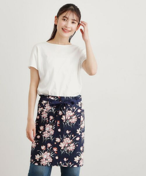 LAURA ASHLEY / ローラ アシュレイ インテリア・生活雑貨・ホビー・ステーショナリー | サトクリフチューリップ柄 カフェエプロン（ブルー(193)）