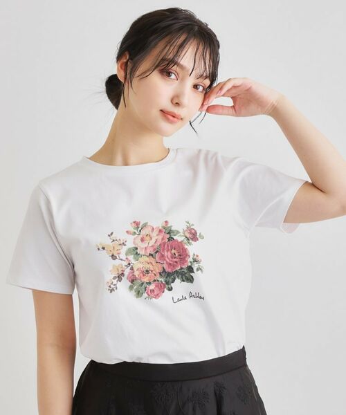 LAURA ASHLEY / ローラ アシュレイ Tシャツ | 【ギフトにおすすめ！5分袖／接触冷感／UVカット】エレンボロー ローズ柄Tシャツ（オフホワイト(003)）