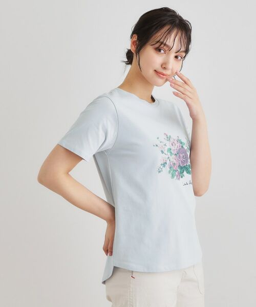 LAURA ASHLEY / ローラ アシュレイ Tシャツ | 【ギフトにおすすめ！5分袖／接触冷感／UVカット】エレンボロー ローズ柄Tシャツ（サックスブルー(090)）