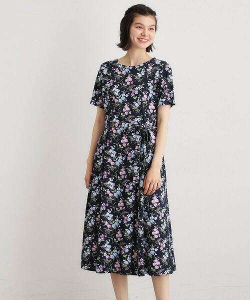 LAURA ASHLEY / ローラ アシュレイ ミニ丈・ひざ丈ワンピース | 【UVカット／接触冷感】ポリー柄 コットンジャージーワンピース（ネイビー(194)）