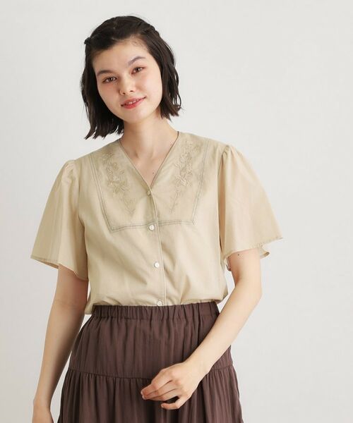 LAURA ASHLEY / ローラ アシュレイ シャツ・ブラウス | 【洗える／コットン100％】ヨーク刺繍ブラウス（ライトベージュ(051)）