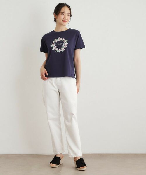 LAURA ASHLEY / ローラ アシュレイ Tシャツ | 【コットン100％／洗える】リースフローラル プリントTシャツ | 詳細11