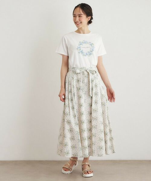 LAURA ASHLEY / ローラ アシュレイ Tシャツ | 【コットン100％／洗える】リースフローラル プリントTシャツ | 詳細2