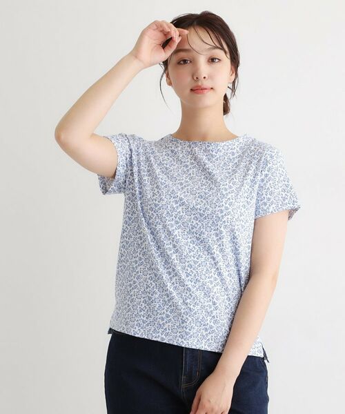 LAURA ASHLEY / ローラ アシュレイ カットソー | 【接触冷感／マシンウォッシュ可】スウィート アリッサム柄スムースTシャツ（ホワイト(101)）