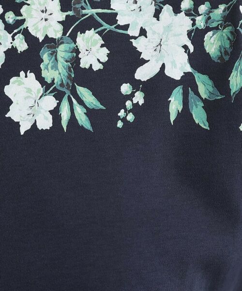 LAURA ASHLEY / ローラ アシュレイ カットソー | 【接触冷感／洗える／コットン100％】ロミリー柄 デコルテプリントTシャツ | 詳細12