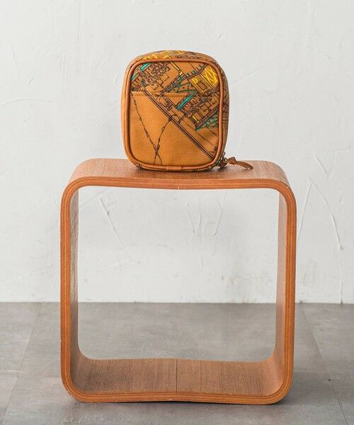 LAUTREAMONT/ロートレアモン 【WEB限定】【manipuri】スカーフ柄スクエアポーチ キャメル FREE LAUTREAMONT/ロートレアモン 【WEB限定】【manipuri】スカーフ柄スクエアポーチ キャメル FREE