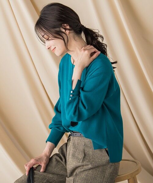 LAUTREAMONT/ロートレアモン 袖ボタンクルーネックニット ≪手洗い可能≫ グリーン 9号 LAUTREAMONT/ロートレアモン 袖ボタンクルーネックニット ≪手洗い可能≫ グリーン 9号