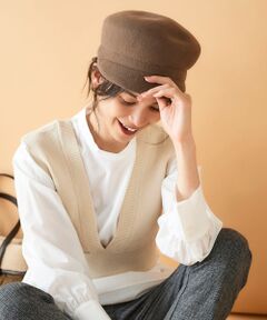 【Rebecca(レベッカ)】<br><br>1958年設立、イタリアで作られた帽子ブランド。<br>厳選した原料を使用し、丁寧にハンドメイドで仕上げられています。<br><br>ウール100％のフェルト素材で<br>これからの季節にぴったりなキャスケットです。<br><br>ツバが短めのデザインでカジュアルになりすぎず、<br>普段のコーディネートにプラスするだけで<br>ワンランク上のスタイリングが完成します。<br>洗い不可　ドライクリーニング不可