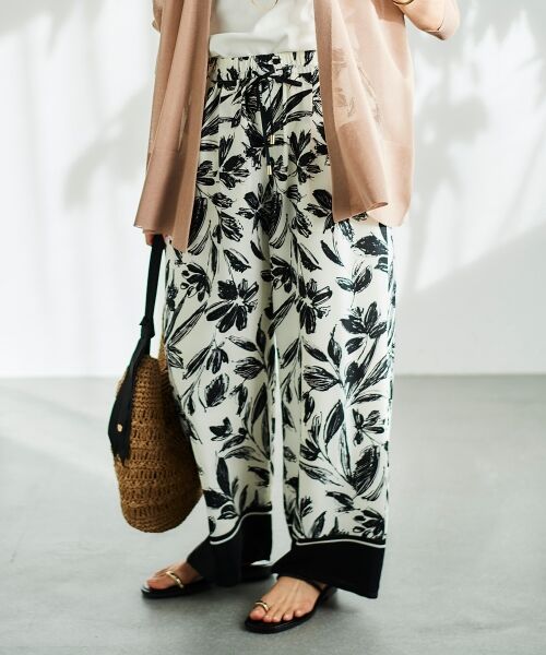 le.coeur blanc / ルクールブラン その他パンツ | フラワーパネルプリントイージーパンツ | 詳細4