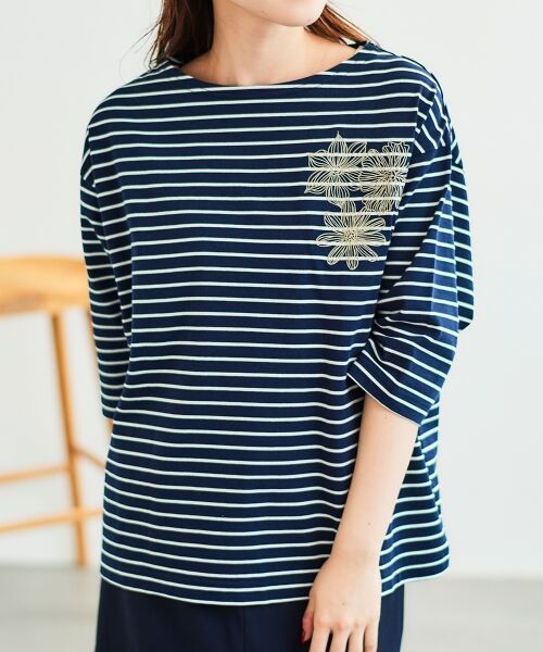 le. coeur blanc/ルクールブラン ボーダーモチーフ刺繍カットソー ネイビー柄 38 le. coeur blanc/ルクールブラン ボーダーモチーフ刺繍カットソー ネイビー柄 38