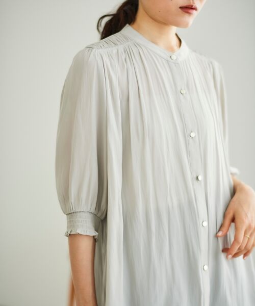le.coeur blanc / ルクールブラン シャツ・ブラウス | パウダーサテン袖シャーリングブラウス | 詳細10