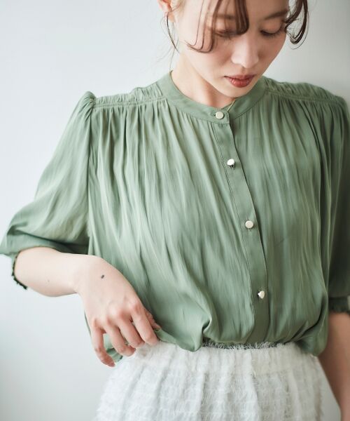 le.coeur blanc / ルクールブラン シャツ・ブラウス | パウダーサテン袖シャーリングブラウス | 詳細25