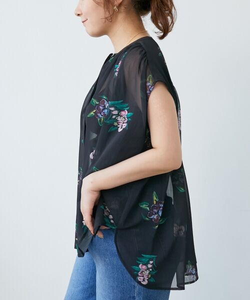 le.coeur blanc / ルクールブラン シャツ・ブラウス | 《WEB/一部店舗限定》KAZUMIDOIボタニカルノースリギャザーブラウス | 詳細7