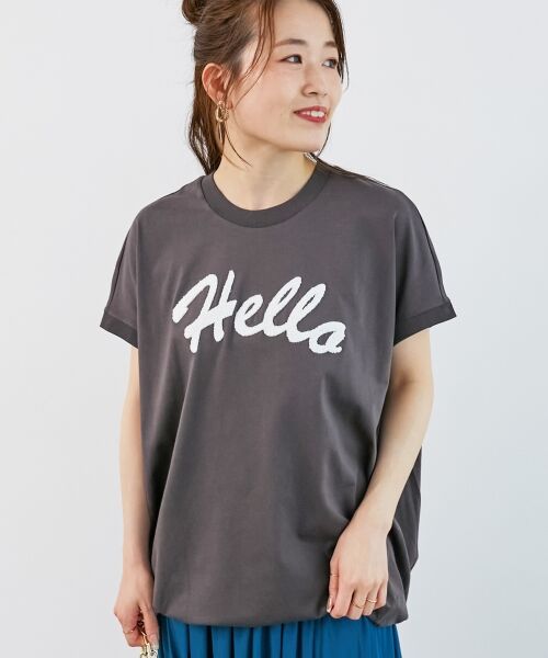 le. coeur blanc/ルクールブラン 《一部店舗/WEB限定》【vaneum】Hello刺繍カットソー C/グレー 38 le. coeur blanc/ルクールブラン 《一部店舗/WEB限定》【vaneum】Hello刺繍カットソー C/グレー 38
