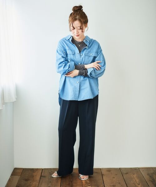 le.coeur blanc / ルクールブラン シャツ・ブラウス | 《軽いシャツ素材》パールボタンデニムシャツ | 詳細10