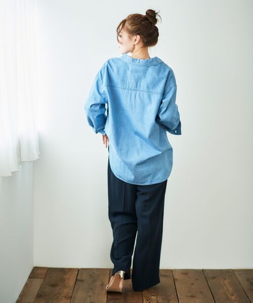 le.coeur blanc / ルクールブラン シャツ・ブラウス | 《軽いシャツ素材》パールボタンデニムシャツ | 詳細12