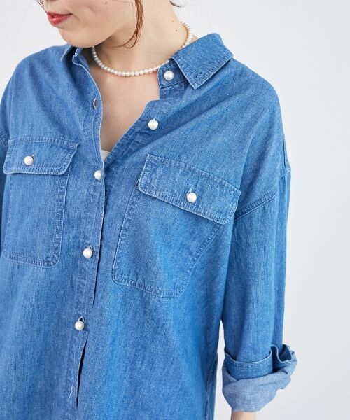 le.coeur blanc / ルクールブラン シャツ・ブラウス | 《軽いシャツ素材》パールボタンデニムシャツ | 詳細19
