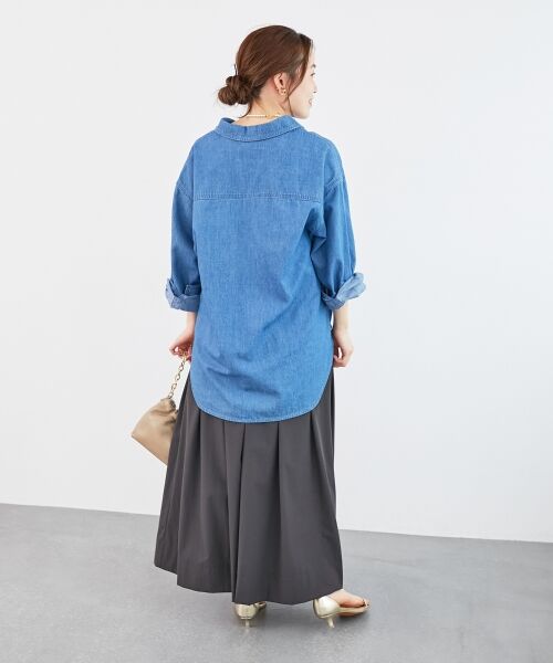 le.coeur blanc / ルクールブラン シャツ・ブラウス | 《軽いシャツ素材》パールボタンデニムシャツ | 詳細23