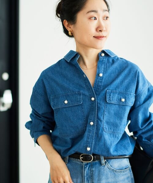 le.coeur blanc / ルクールブラン シャツ・ブラウス | 《軽いシャツ素材》パールボタンデニムシャツ | 詳細25