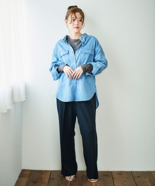 le.coeur blanc / ルクールブラン シャツ・ブラウス | 《軽いシャツ素材》パールボタンデニムシャツ | 詳細9