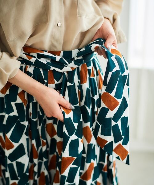 le.coeur blanc / ルクールブラン ロング・マキシ丈スカート | 幾何柄プリントリボン付ロングスカート | 詳細11