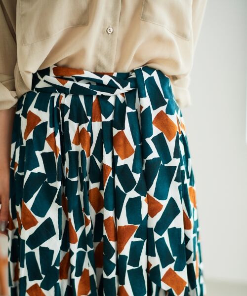 le.coeur blanc / ルクールブラン ロング・マキシ丈スカート | 幾何柄プリントリボン付ロングスカート | 詳細9