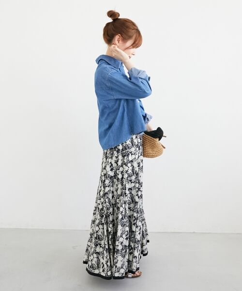 le.coeur blanc / ルクールブラン シャツ・ブラウス | 《軽い素材》パールボタンコンパクトデニムシャツ | 詳細8