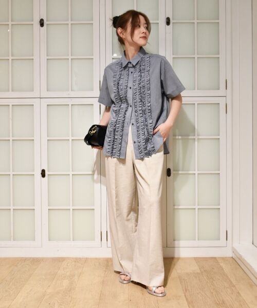 le.coeur blanc / ルクールブラン シャツ・ブラウス | 《1枚で着映え！》フロントフリルレギュラーカラー半袖シャツ | 詳細13