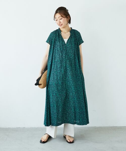 le.coeur blanc / ルクールブラン ロング・マキシ丈ワンピース | 《手洗い可能》フラワープリントネックギャザーワンピース | 詳細15