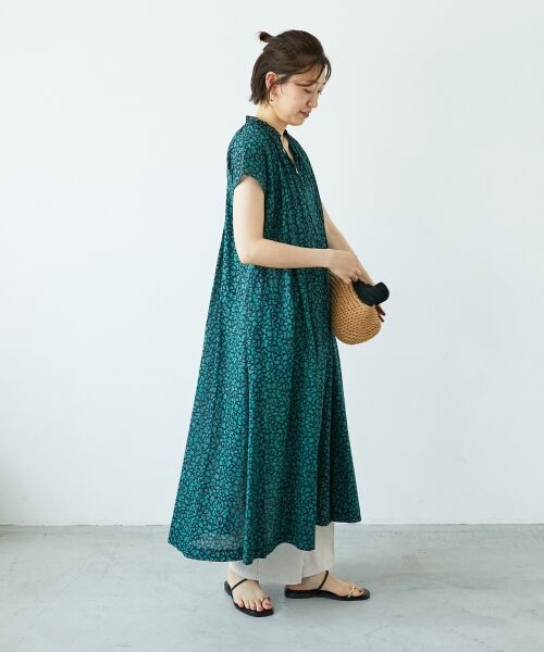 le.coeur blanc / ルクールブラン ロング・マキシ丈ワンピース | 《手洗い可能》フラワープリントネックギャザーワンピース | 詳細16