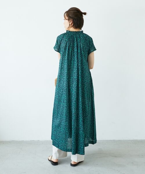 le.coeur blanc / ルクールブラン ロング・マキシ丈ワンピース | 《手洗い可能》フラワープリントネックギャザーワンピース | 詳細17