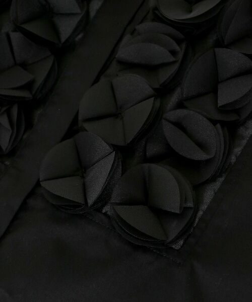 le.coeur blanc / ルクールブラン シャツ・ブラウス | 《手洗い可能》TORRAZZO DONNAフラワーモチーフフレンチスリーブ | 詳細27