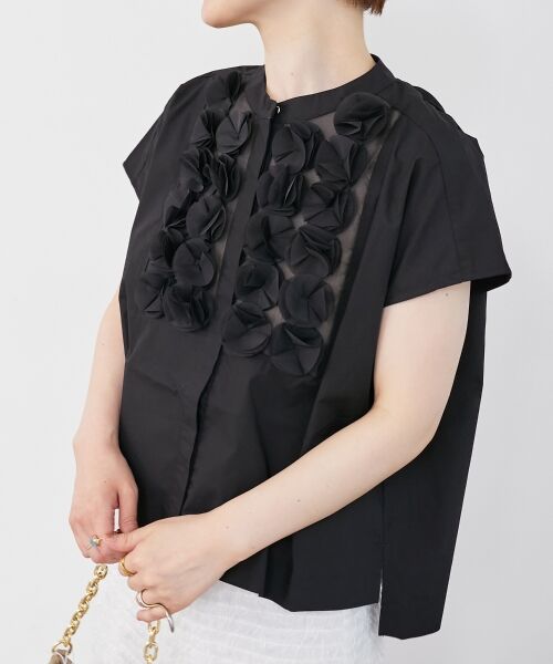 le. coeur blanc/ルクールブラン TORRAZZO DONNAフラワーモチーフフレンチスリーブ ブラック 38 le. coeur blanc/ルクールブラン TORRAZZO DONNAフラワーモチーフフレンチスリーブ ブラック 38