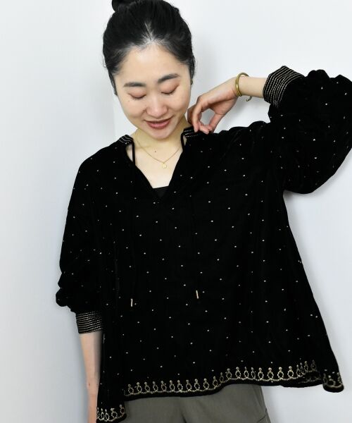 le.coeur blanc / ルクールブラン シャツ・ブラウス | TORRAZZO DONNAベロア刺繍ブラウス | 詳細4