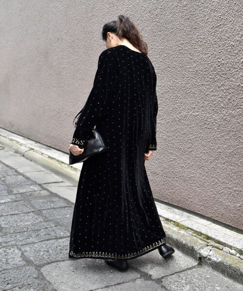 le.coeur blanc / ルクールブラン ロング・マキシ丈ワンピース | TORRAZZO DONNAベロア刺繍ワンピース | 詳細14