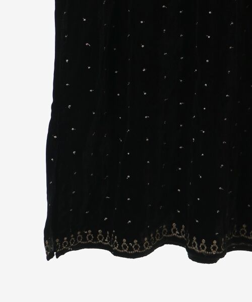 le.coeur blanc / ルクールブラン ロング・マキシ丈ワンピース | TORRAZZO DONNAベロア刺繍ワンピース | 詳細25