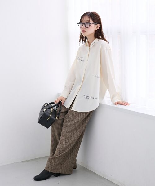 le.coeur blanc / ルクールブラン シャツ・ブラウス | 《WEB限定アイテム》レタリング刺繍シャツ | 詳細22