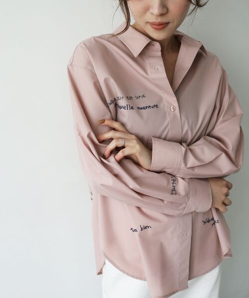 le.coeur blanc / ルクールブラン シャツ・ブラウス | 《WEB限定アイテム》レタリング刺繍シャツ | 詳細3