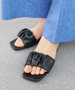 le.coeur blanc / ルクールブラン サンダル | 《WEB限定アイテム》ギャザーフラットサンダル