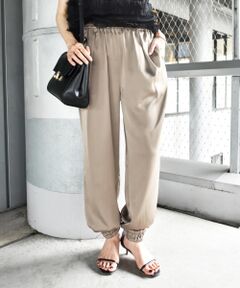 le.coeur blanc / ルクールブラン その他パンツ | 《なめらかな肌あたり》サテンジョガーパンツ