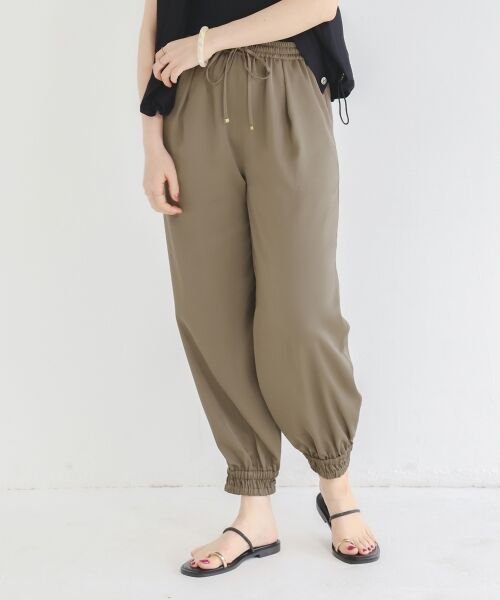 le.coeur blanc / ルクールブラン その他パンツ | 《なめらかな肌あたり》サテンジョガーパンツ | 詳細18